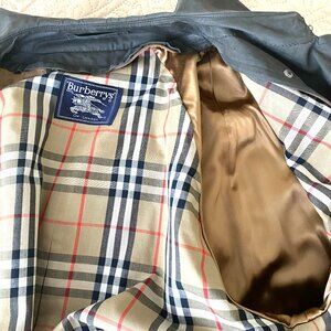 Vintage Men's Burberrys Kingston long Trench Coat - circa 1980s